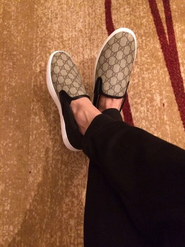 Gucci Ace Loafer GG Monogram Canvas Mocassins Noir Beige 2