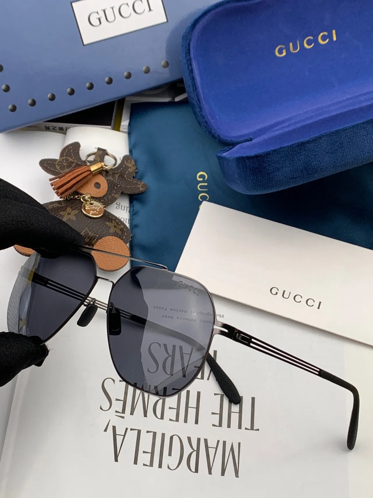 Gucci Lunettes de Soleil Style Aviateur Monture Métal Noir Lentille Dégradée 8