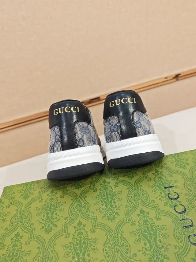Gucci Bege Preto GG Monograma Lona Bico de Couro Tênis Lifestyle 4
