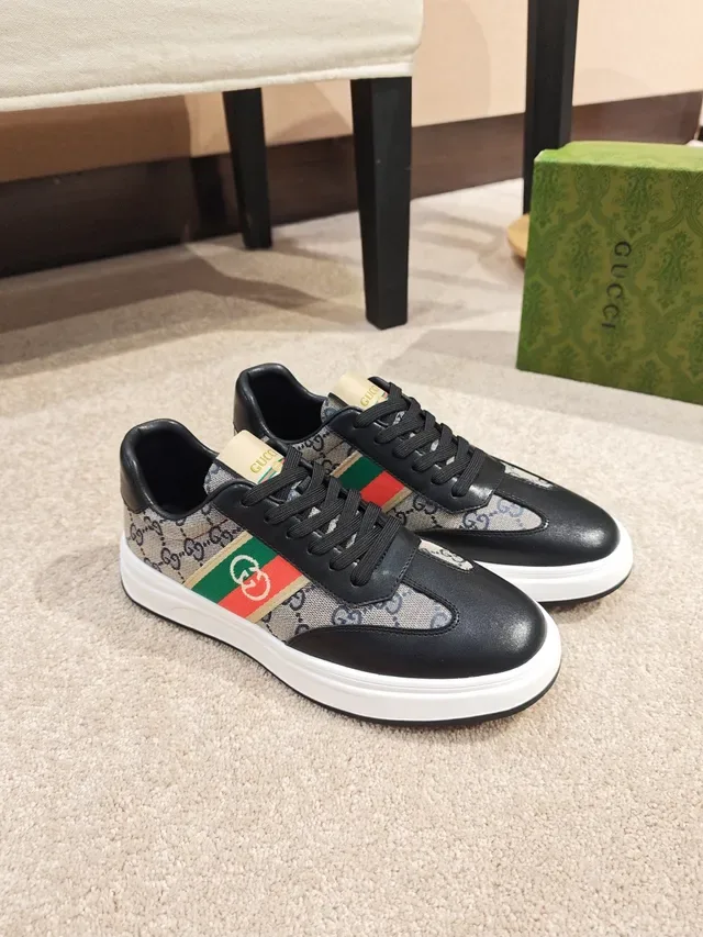 Gucci Bege Preto GG Monograma Lona Bico de Couro Tênis Lifestyle 5