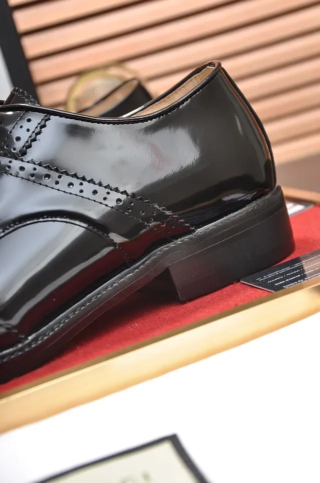 Gucci Sapatos Oxford Brogue Preto Cap-Toe 2