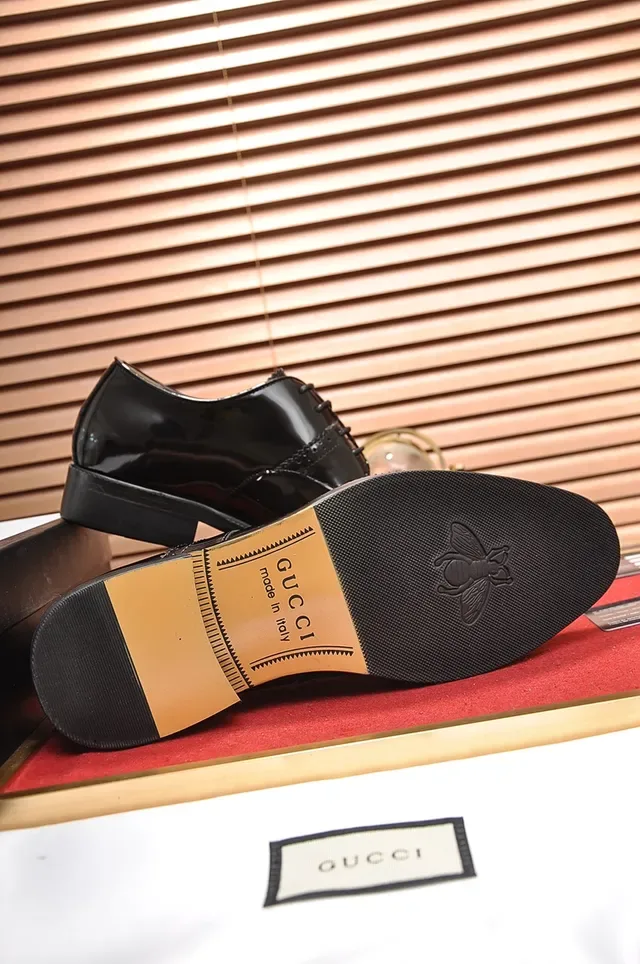 Gucci Sapatos Oxford Brogue Preto Cap-Toe 3