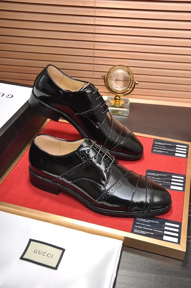 Gucci Sapatos Oxford Brogue Preto Cap-Toe 4
