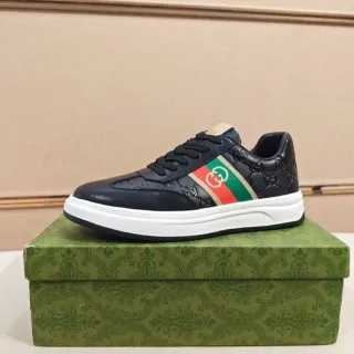 Gucci Sneakers Lifestyle أسود أخضر Embossed GG جلد Web Stripe أكسنت