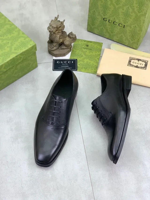 Gucci Sapatos Oxford de Couro Preto Texturizado com Ponta Redonda 5