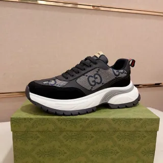 Gucci أسود أبيض GG Monogram شبكة أنتميد أوفرليه حذاء رياضي سميك