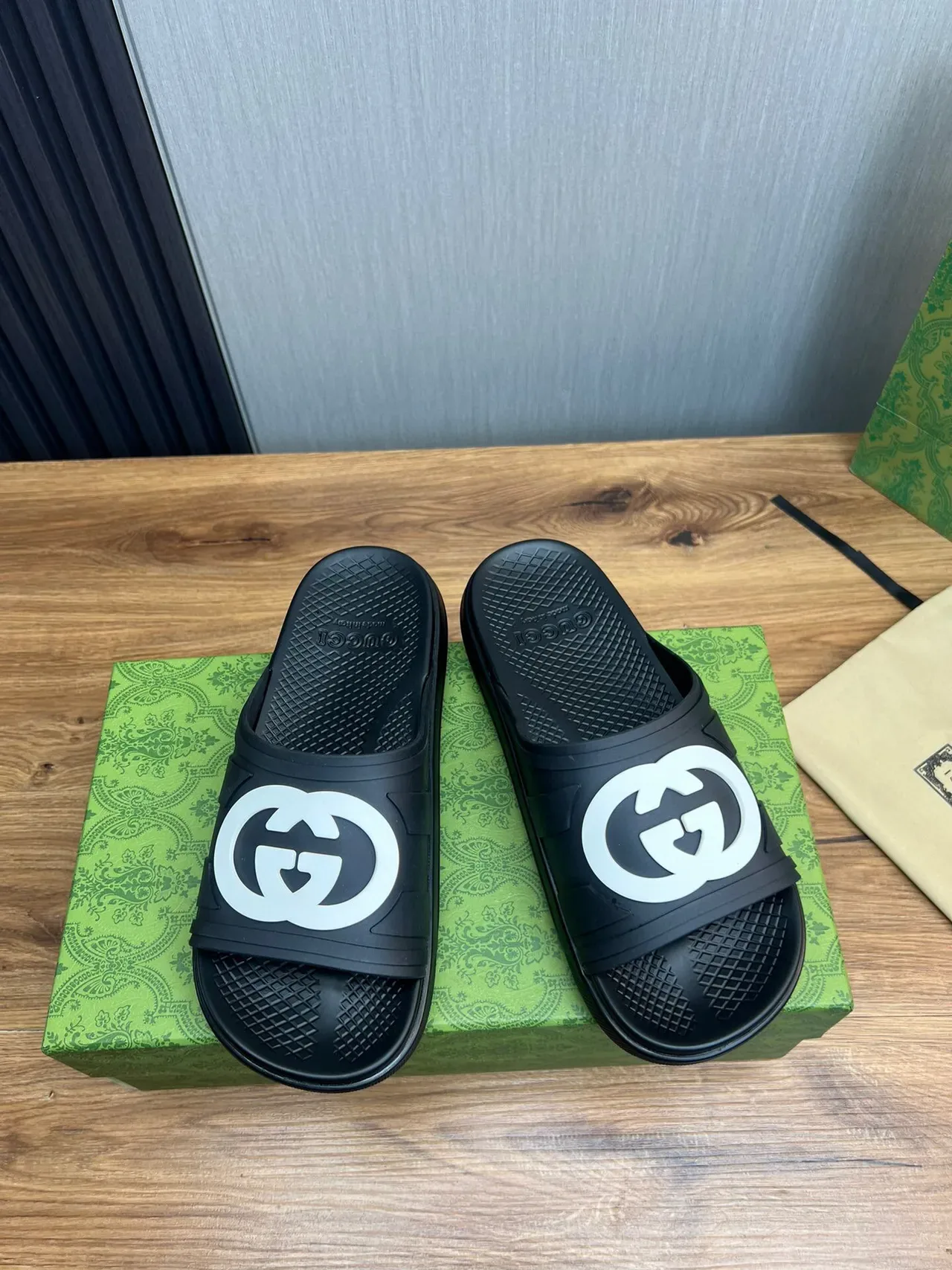 Gucci Black White Molded Rubber Single-Strap Slippers 2