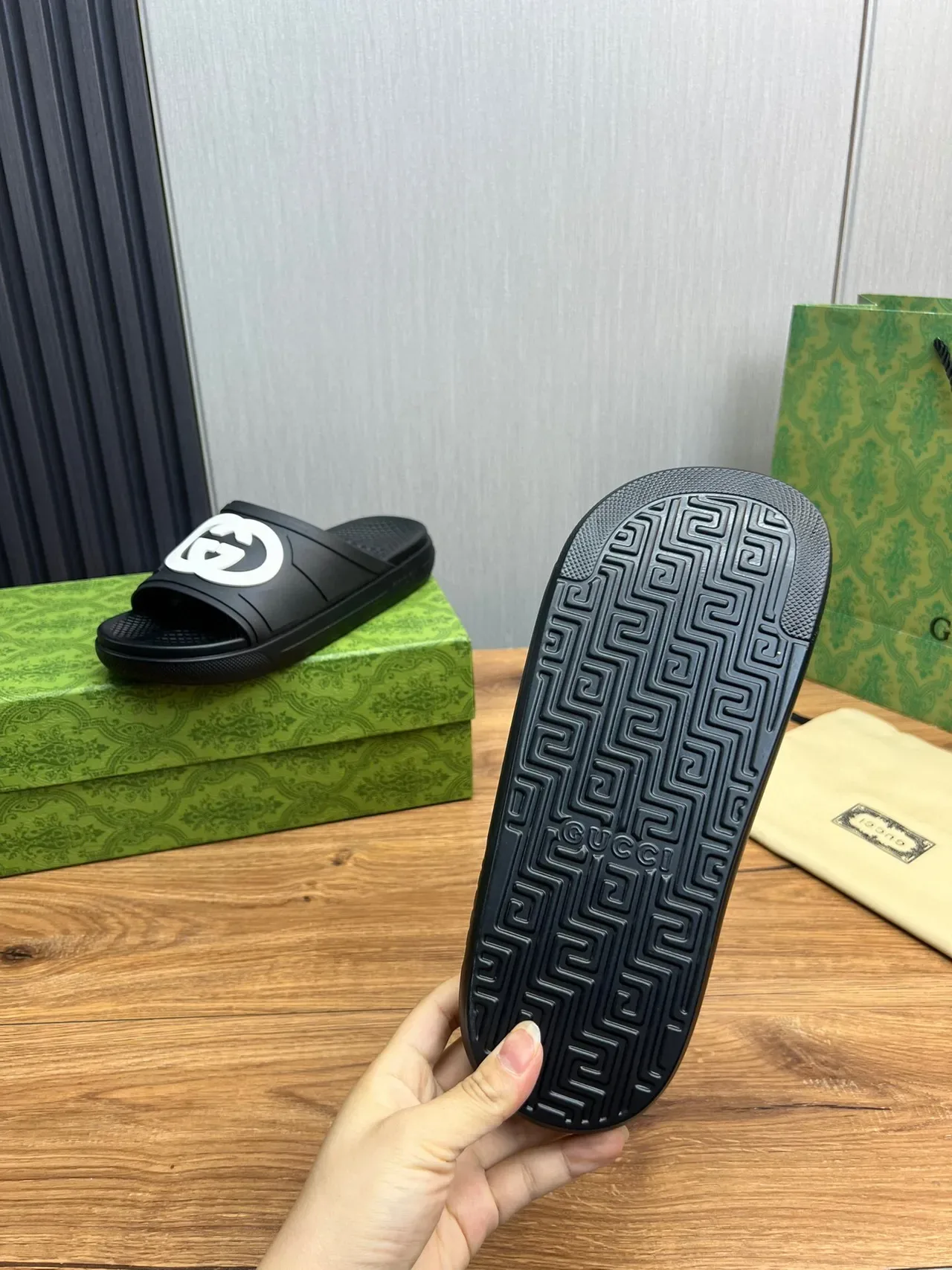 Gucci Black White Molded Rubber Single-Strap Slippers 8