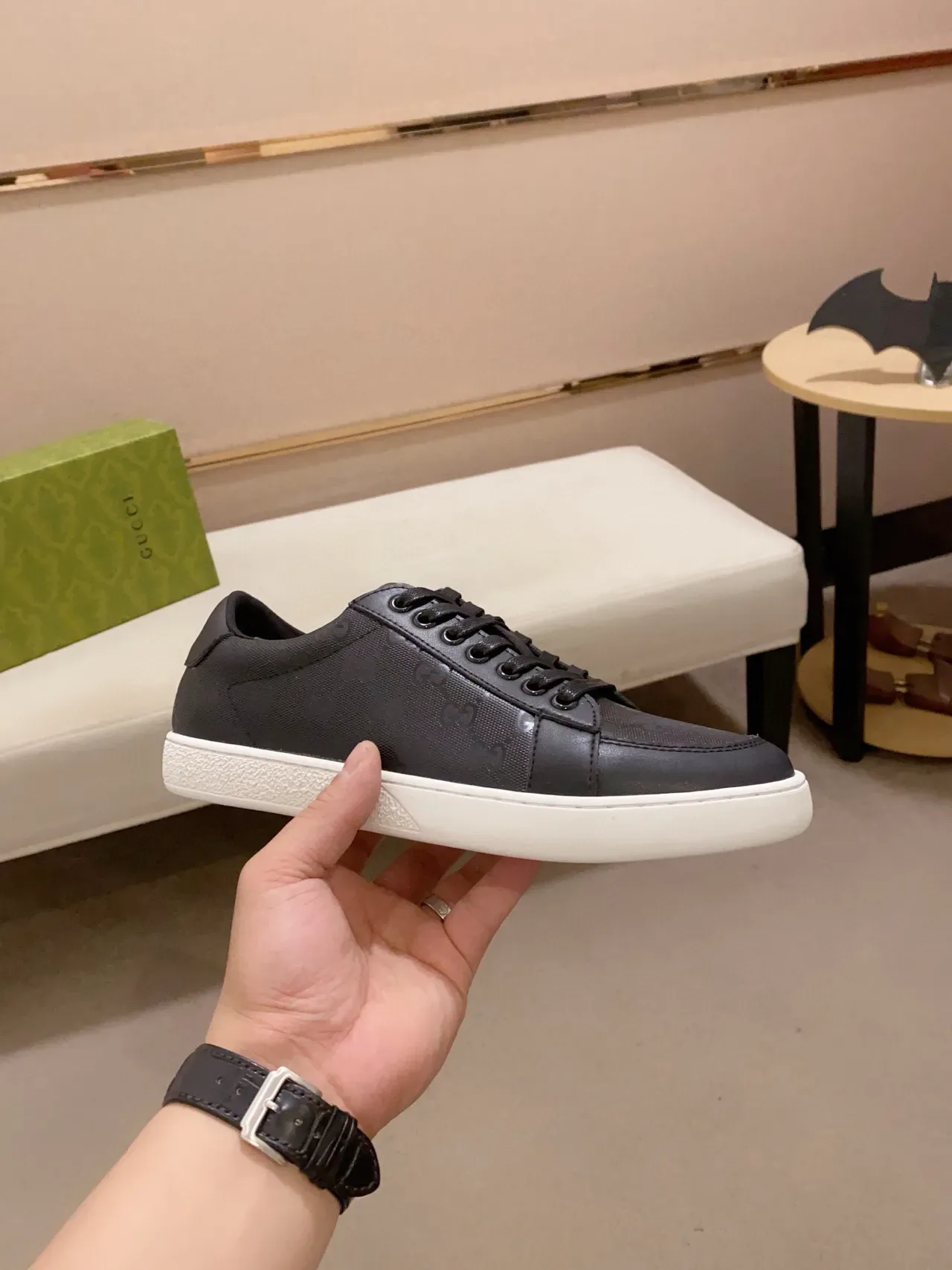 Gucci Black White Monogram-Printed Upper Paneled Leather And Mesh Construction Lifestyle Sneakers 4