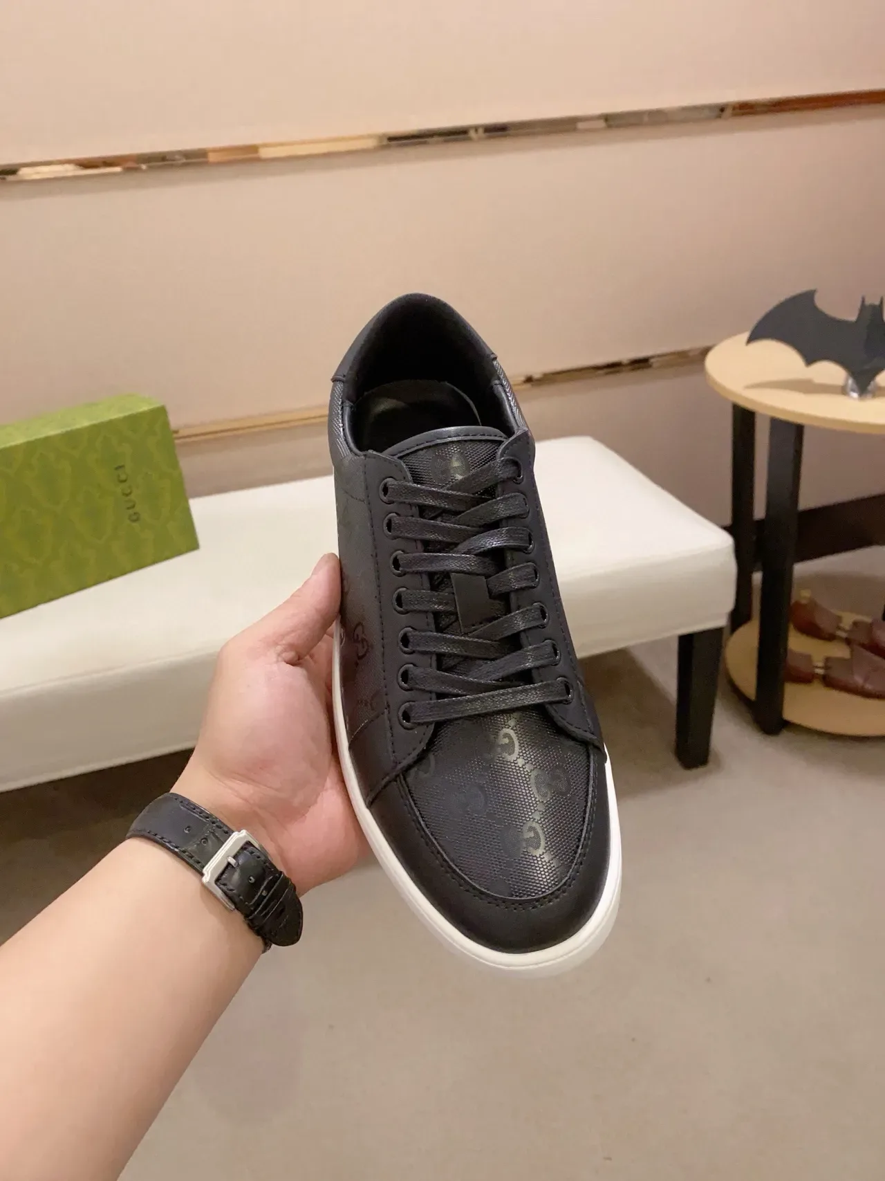 Gucci Black White Monogram-Printed Upper Paneled Leather And Mesh Construction Lifestyle Sneakers 5