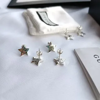 Gucci Blind for Love Star Engraved Cat Motif Silver Earrings