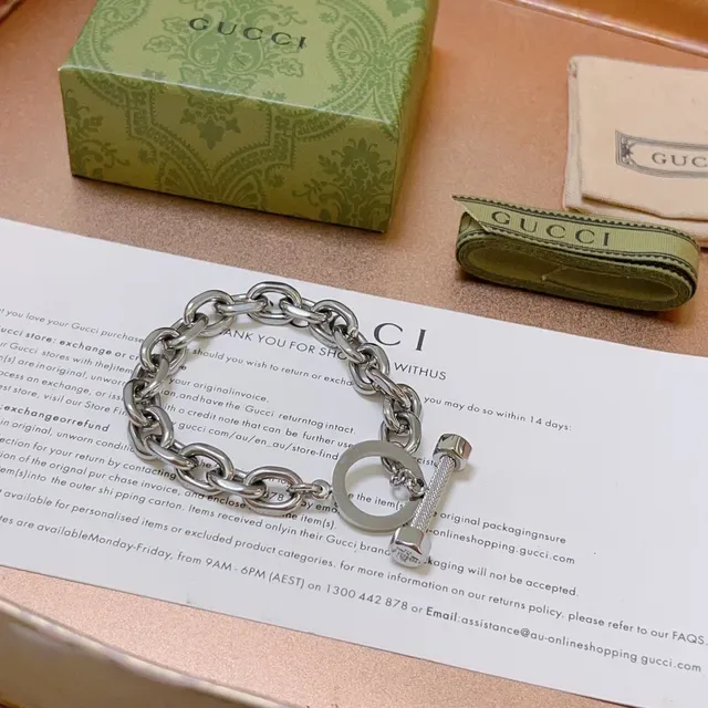Gucci Chunky Oval-Link Industrial Toggle Clasp Bracelet 5
