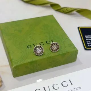 Gucci Crystal-Embellished Circular Stud Earrings
