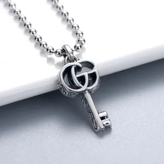 Gucci Double G قلادة مفتاح فضية