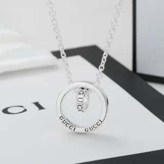 Collier Gucci Double Anneau Gravé Tonalité Argent
