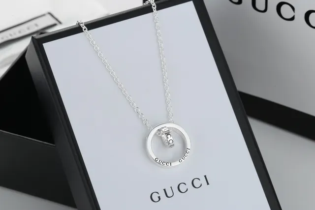Gucci Double Ring Engraved Silver-Tone Necklace 3