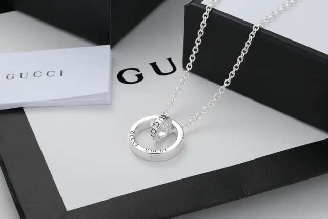 Gucci Double Ring Engraved Silver-Tone Necklace 4