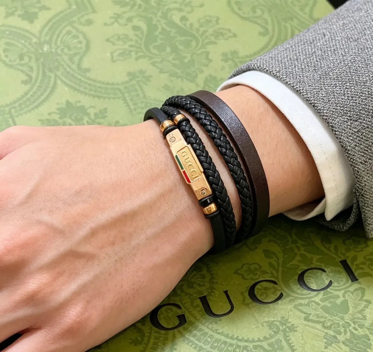 Gucci Bracelet en Cordon Tressé et Cuir avec Double Enroulement 8