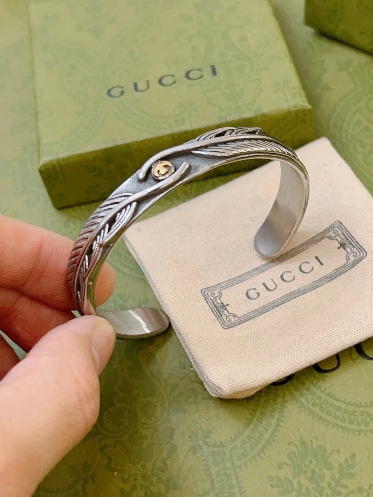 Gucci Feather Motif Open Cuff Bracelet 7