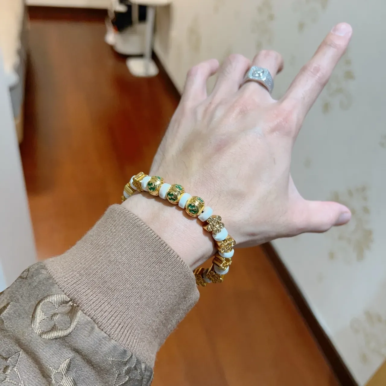 Gucci GG Beaded Bracelet Gold Green Metal White Stone Beads Bracelet 4
