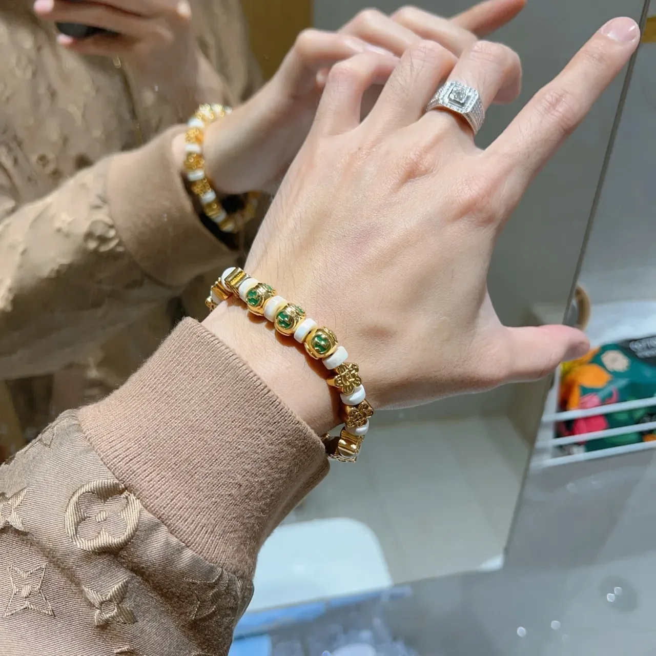 Gucci GG Beaded Bracelet Gold Green Metal White Stone Beads Bracelet 7