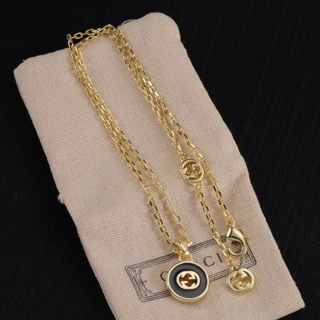 Gucci GG Marmont Black Gold Circular Enamel Disc Interlocking G Logo Necklace 2