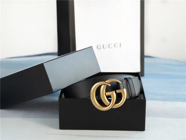 Gucci GG Marmont Black Gold Interlocking G Buckle Smooth Leather Belt 2