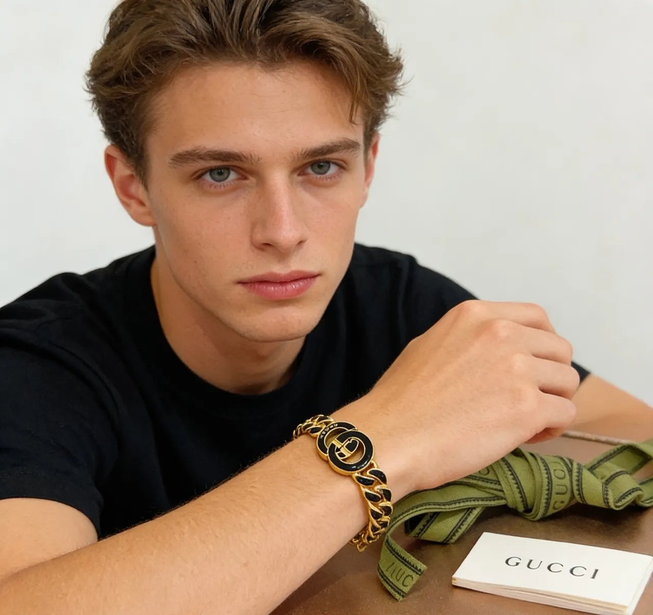Gucci GG Marmont Gold-Tone and Black Enamel Curb Chain Bracelet 9