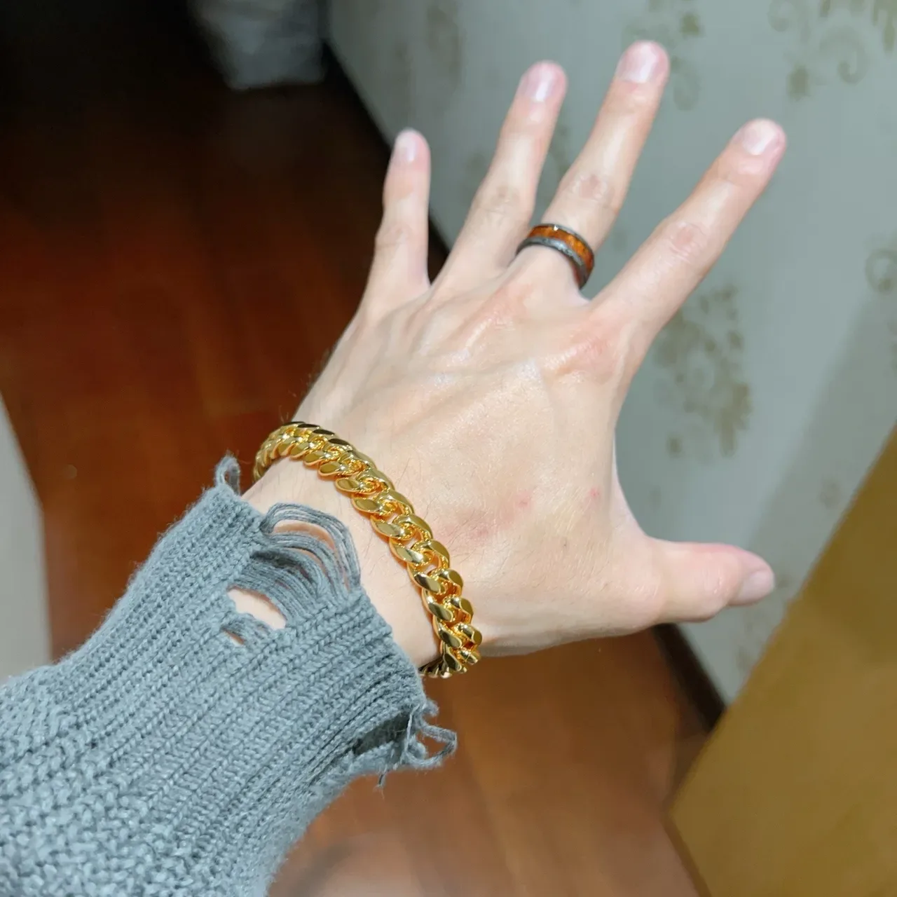 Gucci GG Marmont Gold-Tone Pavé Crystal Curb-Link Bracelet 8
