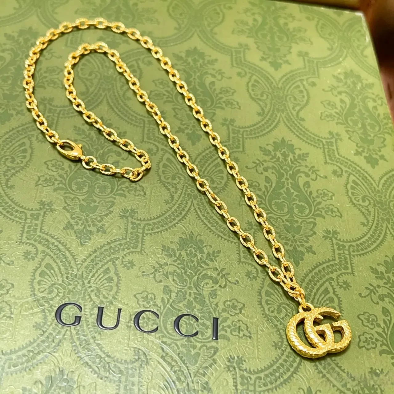 Colar Gucci GG Marmont Dourado Trança Retorcida Interlocking G 2