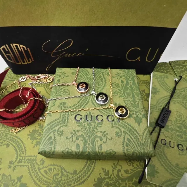 Gucci GG Marmont Green Enamel Interlocking G Necklace 8