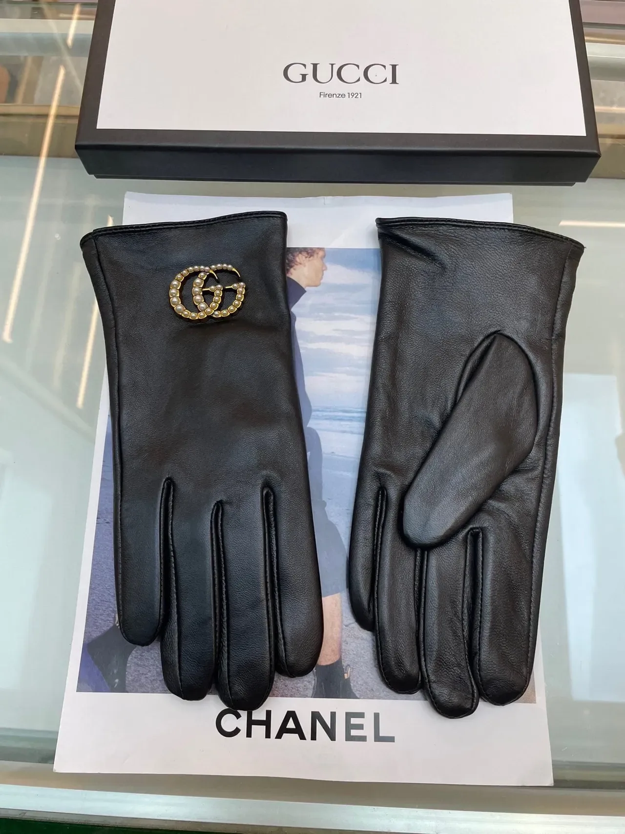 Gucci GG Marmont-inspired Black Gold Smooth Pearl-Embellished Interlocking G Logo Leather Gloves 3
