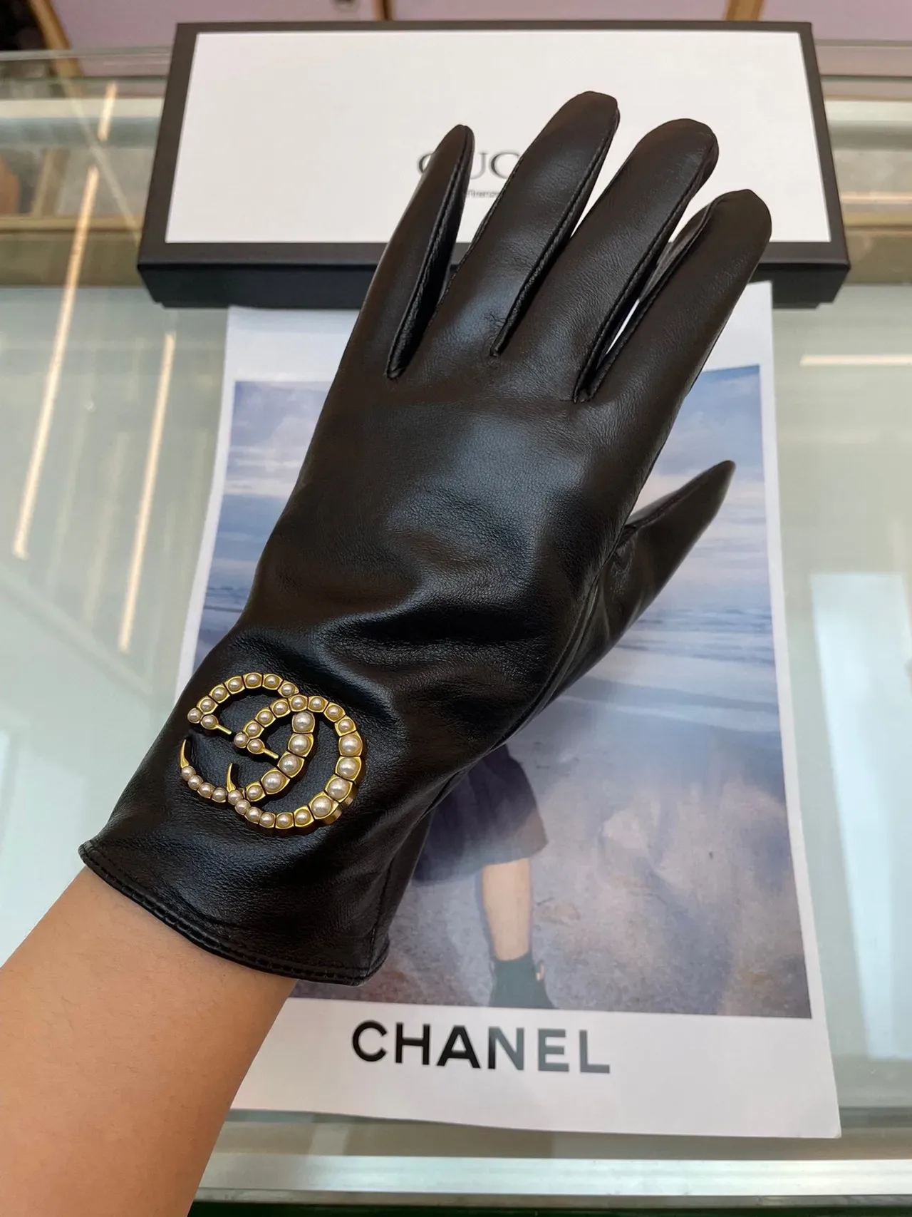 Gucci GG Marmont-inspired Black Gold Smooth Pearl-Embellished Interlocking G Logo Leather Gloves 6