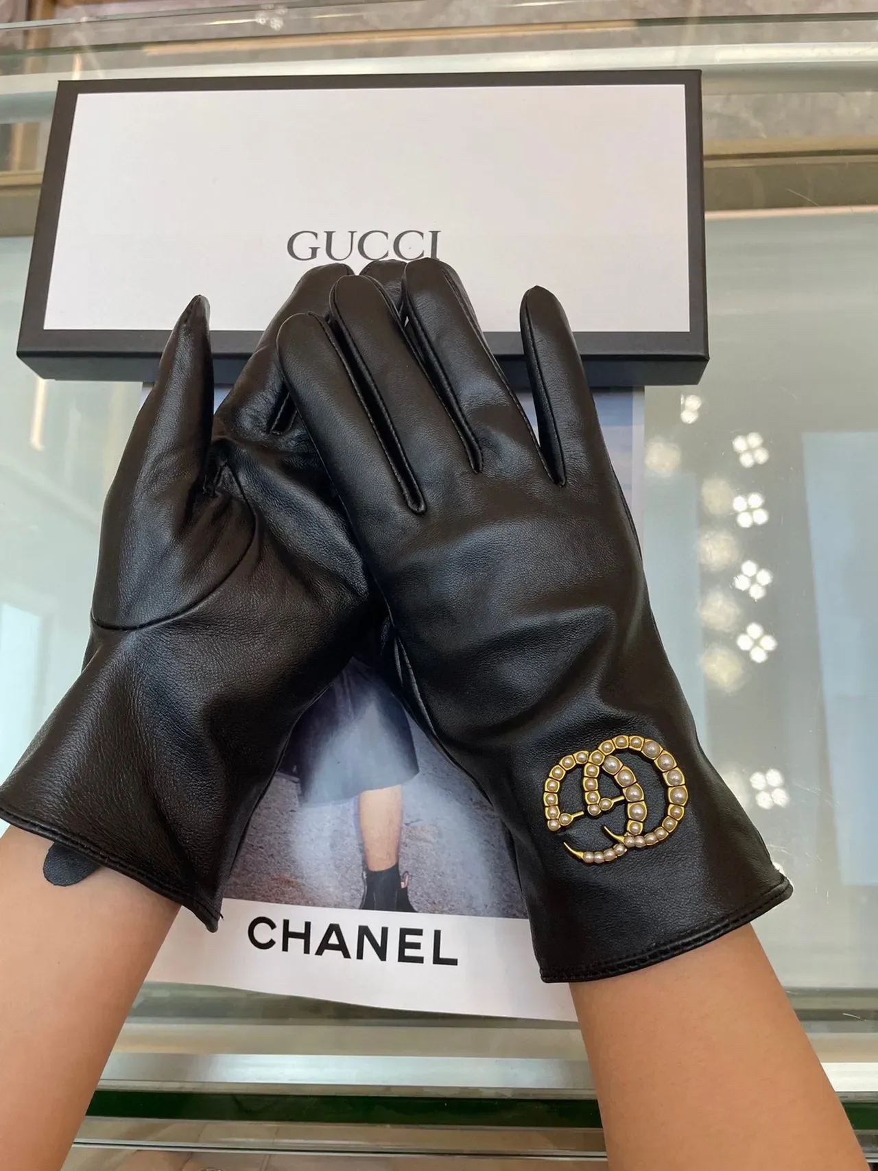 Gucci GG Marmont-inspired Black Gold Smooth Pearl-Embellished Interlocking G Logo Leather Gloves 8