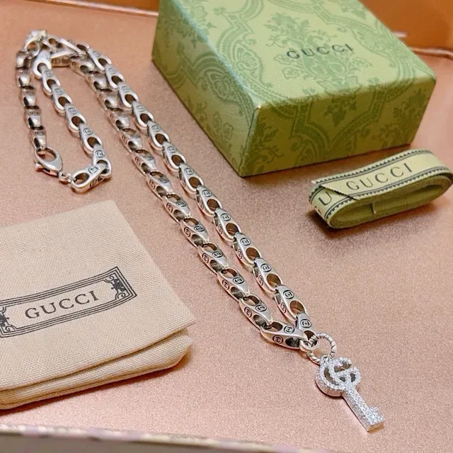 Gucci GG Marmont Interlocking G-Link Crystal Key Necklace 2