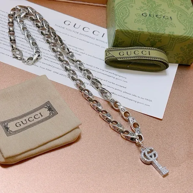 Gucci GG Marmont Interlocking G-Link Crystal Key Necklace 4