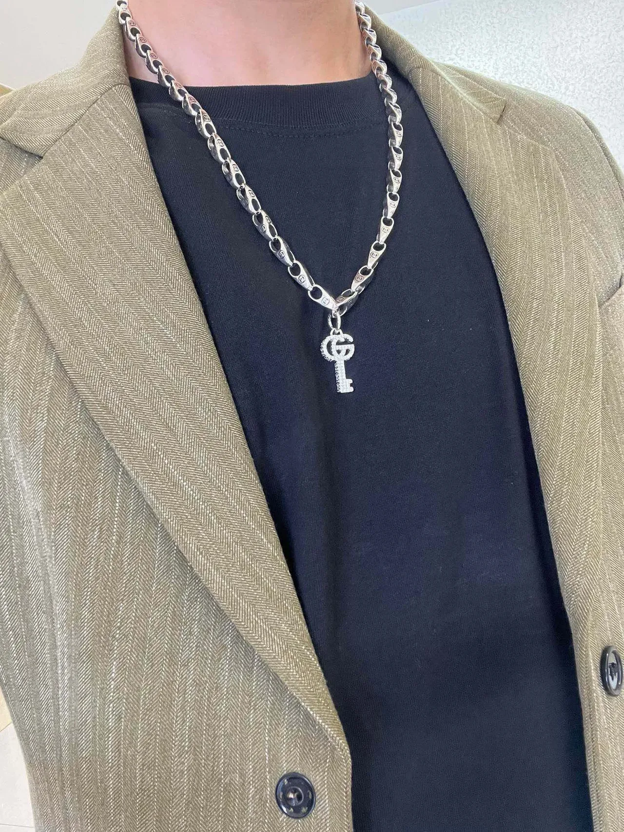 Gucci GG Marmont Interlocking G-Link Crystal Key Necklace 5