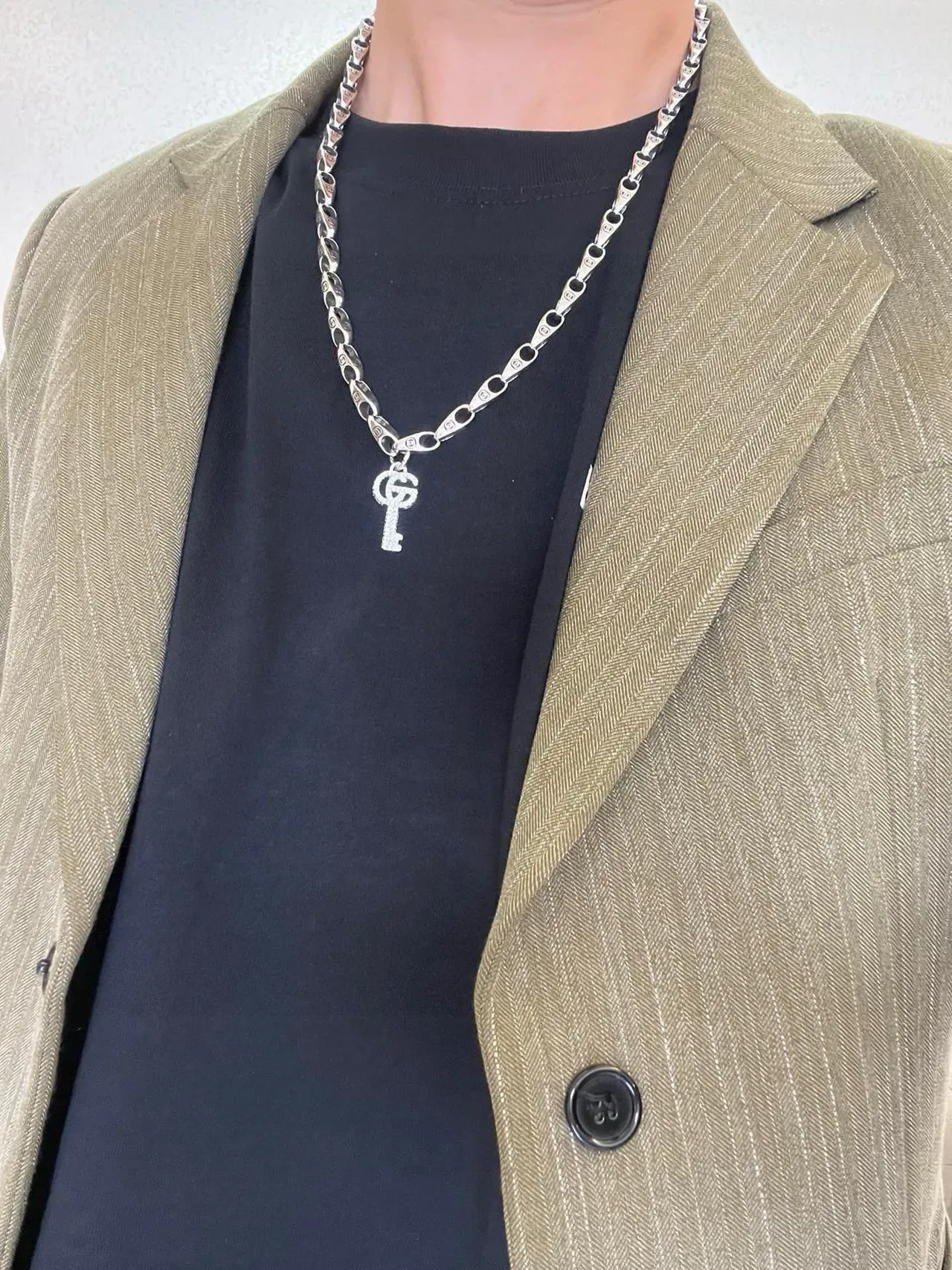 Gucci GG Marmont Interlocking G-Link Crystal Key Necklace 8