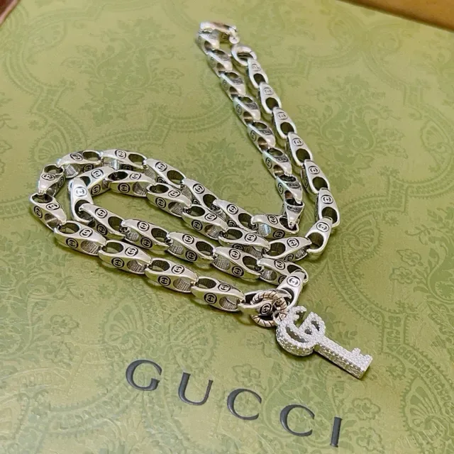 Gucci GG Marmont Interlocking G-Link Crystal Key Necklace 9
