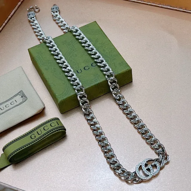 Gucci GG Marmont Pavé Interlocking GG Curb-Link Necklace 2