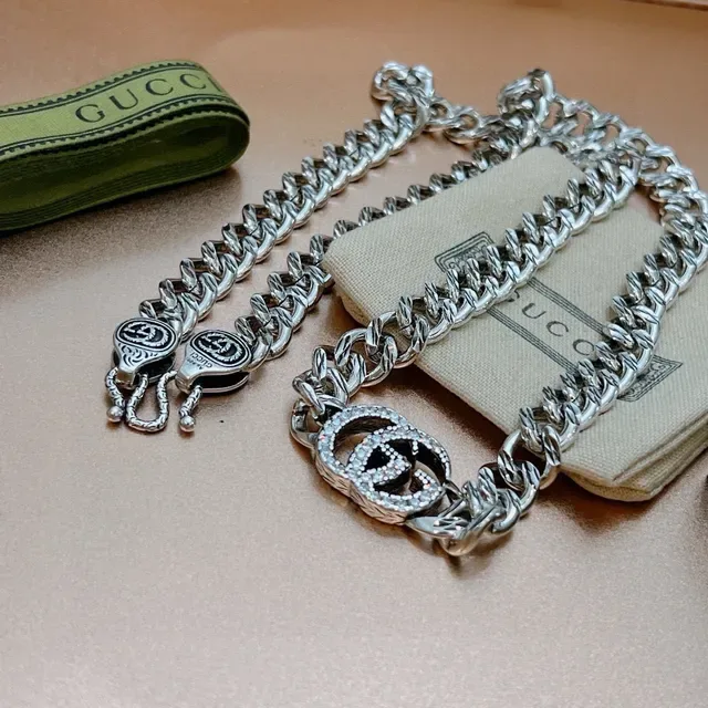 Gucci GG Marmont Pavé Interlocking GG Curb-Link Necklace 3