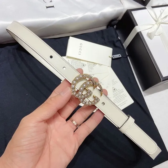 Ceinture en cuir Gucci GG Marmont perlée blanc cassé 3