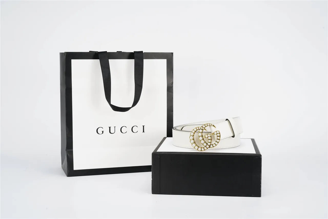 Gucci GG Marmont Ceinture en cuir blanc ornée de perles 5