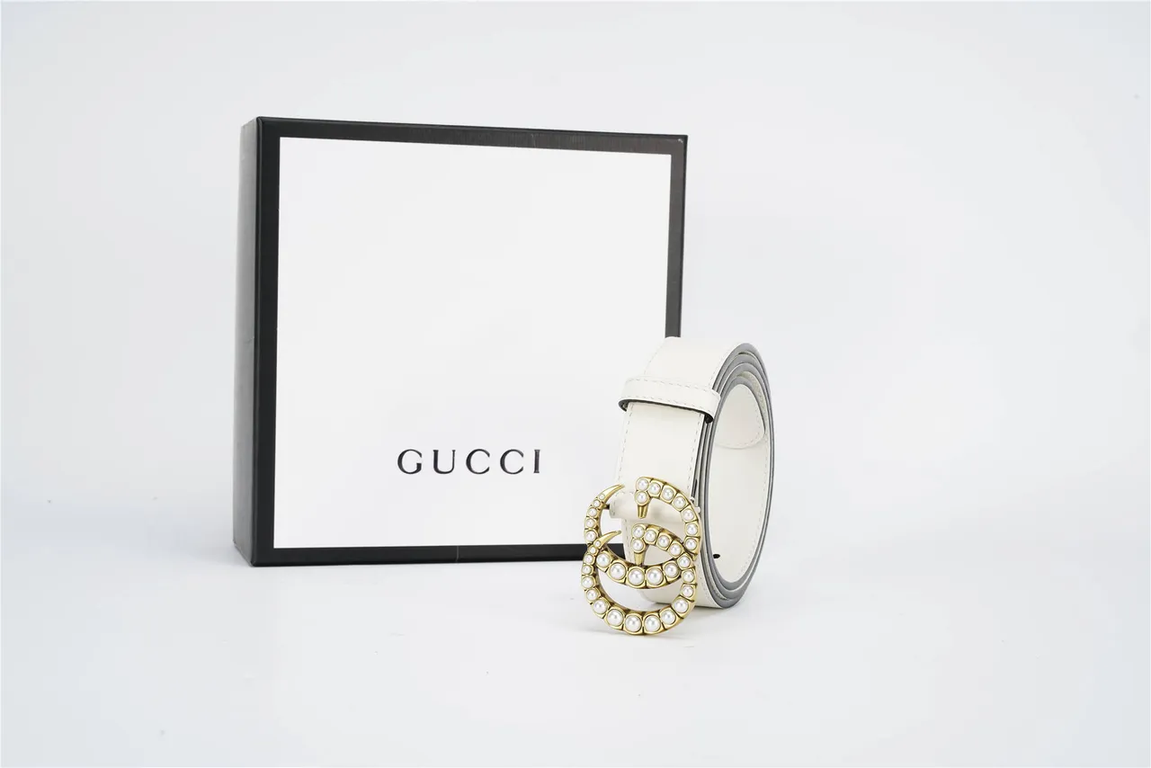 Gucci GG Marmont Ceinture en cuir blanc ornée de perles 6