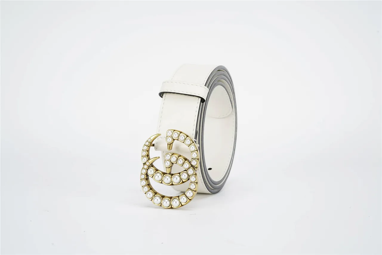 Gucci GG Marmont Ceinture en cuir blanc ornée de perles 7