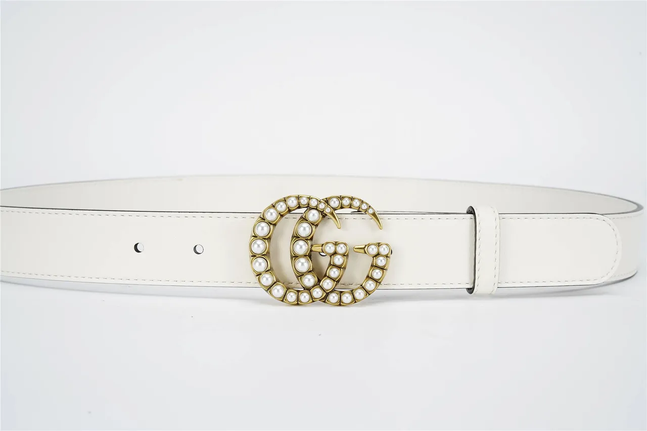 Gucci GG Marmont Ceinture en cuir blanc ornée de perles 9