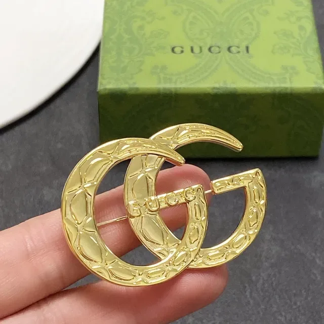 Broche Gucci GG Marmont Matelassée Dorée Interlocking G 5