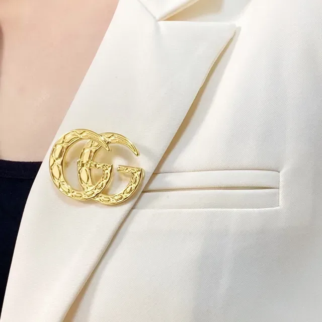 Broche Gucci GG Marmont Matelassée Dorée Interlocking G 9