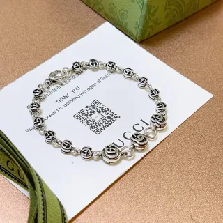 Gucci GG Marmont Pulsera de Metal Plata y Negro con Enlaces de Logo Interlocking G