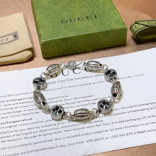 Gucci GG Motif Engraved Silver-Tone Bracelet 4